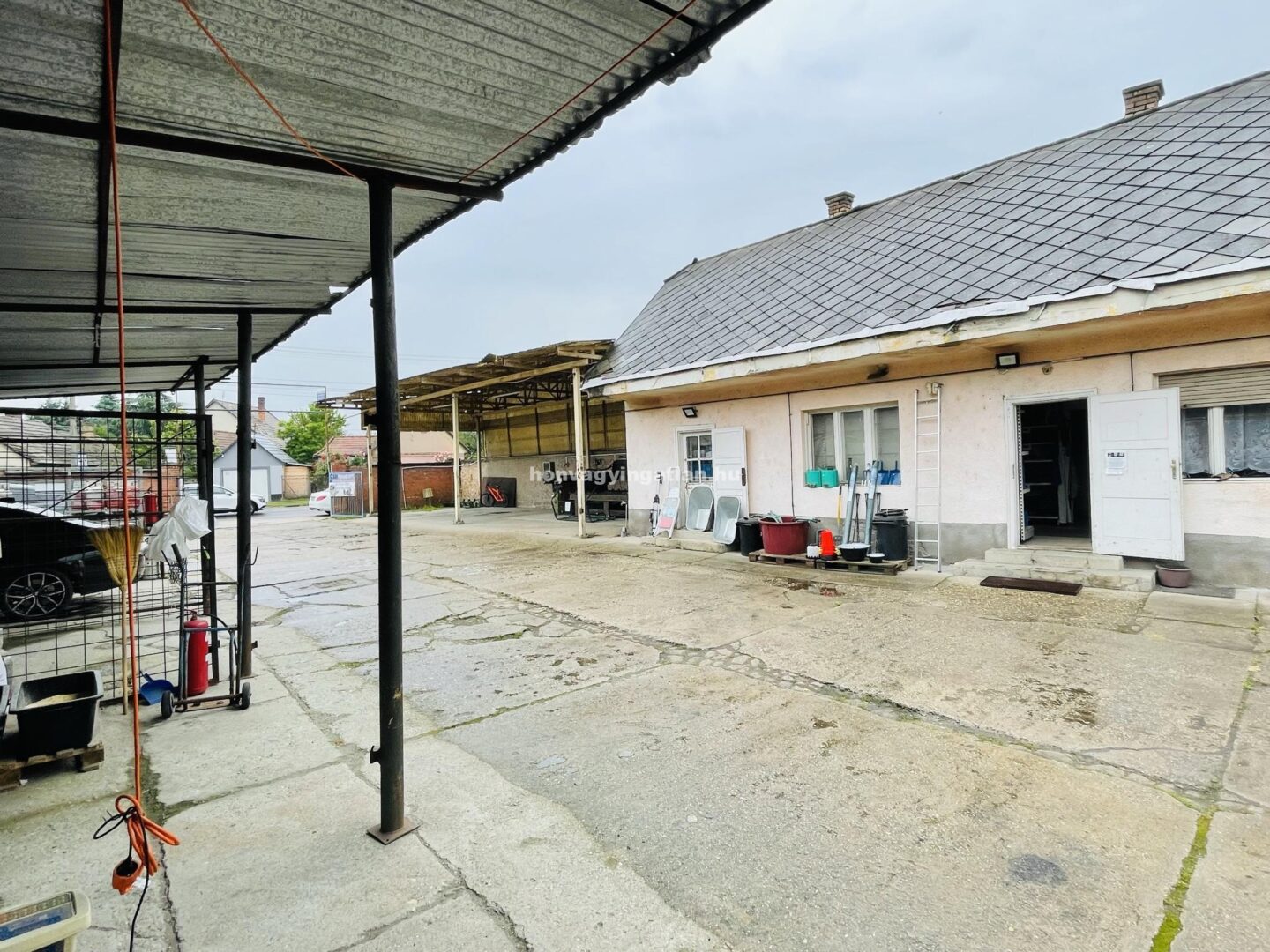 KIVÉTELES ADOTTSÁGÚ TELEPHELY DÖMSÖDÖN – TH5