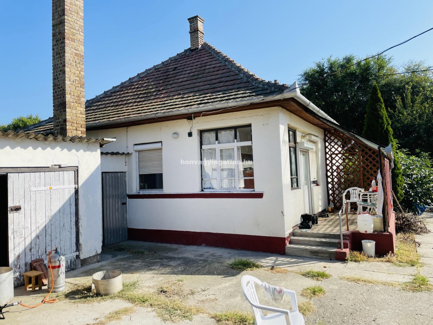 FELÚJÍTOTT CSALÁDI HÁZ KEDVEZŐ ÁRON DÖMSÖDÖN – CS20